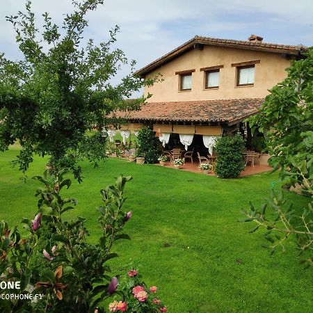 Hotel Llano Tineo Villanueva De La Vera Εξωτερικό φωτογραφία