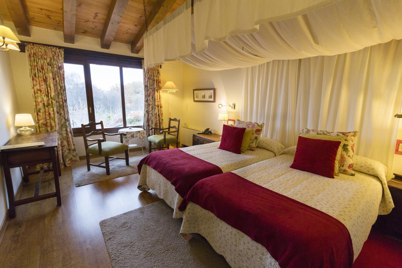 Hotel Llano Tineo Villanueva De La Vera Εξωτερικό φωτογραφία